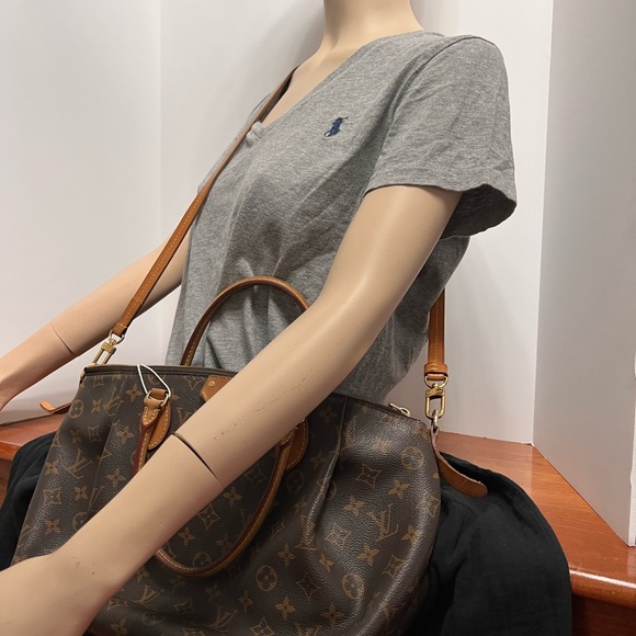 Louis Vuitton Turenne MM - Picture 10 of 16